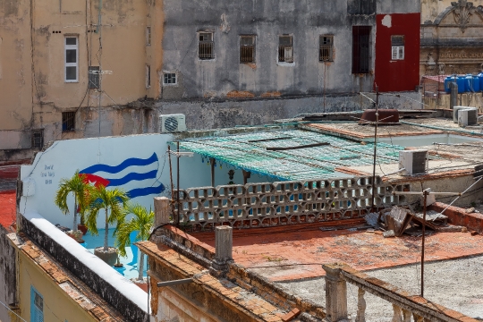 Architectural Contrasts In Havana City