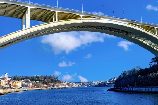 Arrabida Bridge in Porto, Portugal