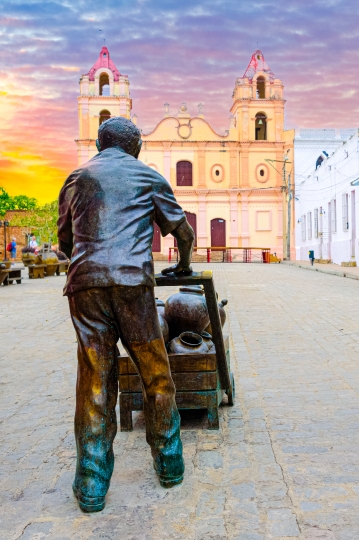 Art sculpture by Marta Jimenez in Plaza El Carmen, Camaguey, Cub