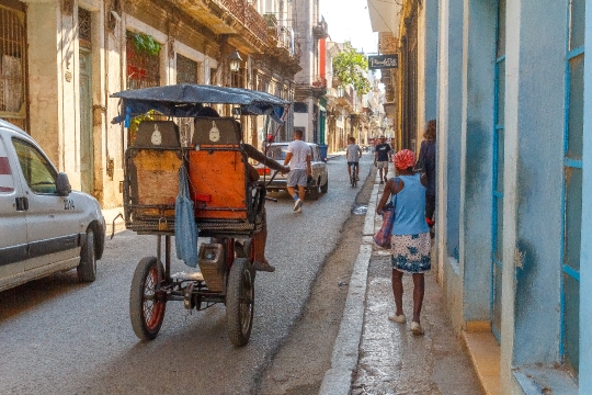 Bicitaxi and Cuban People