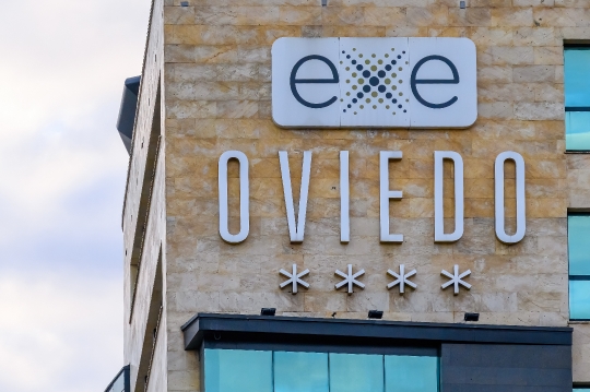 Business sign of the Exe Oviedo Hotel.