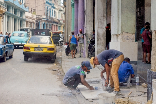 Construction Workers Havana