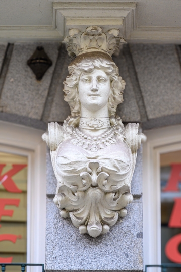 Decorative support sculpture in a Keg Restaurant building exteri