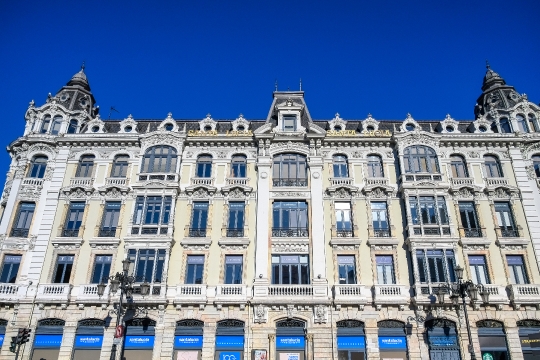 Exterior architecture on the facade of Casa Conde by Plaza La Es