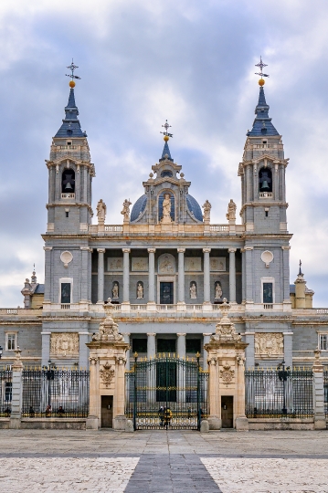 Facade Cathedral Almudena 