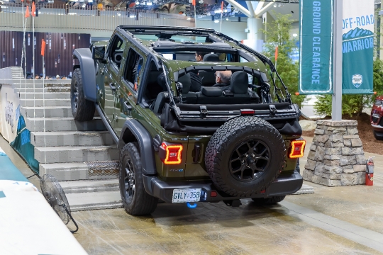 Green Jeep Wrangler