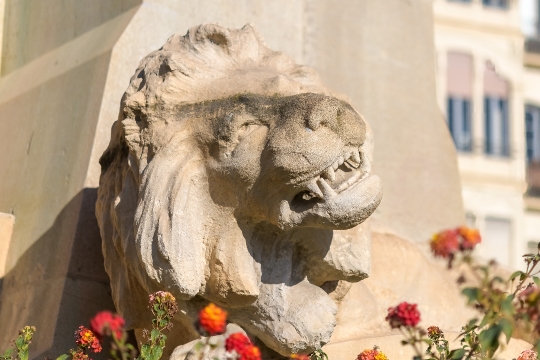 LIon Head Sculpture