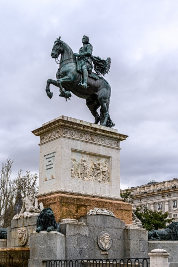 Monument fountain to Felipe IV in the Plaza de Oriente