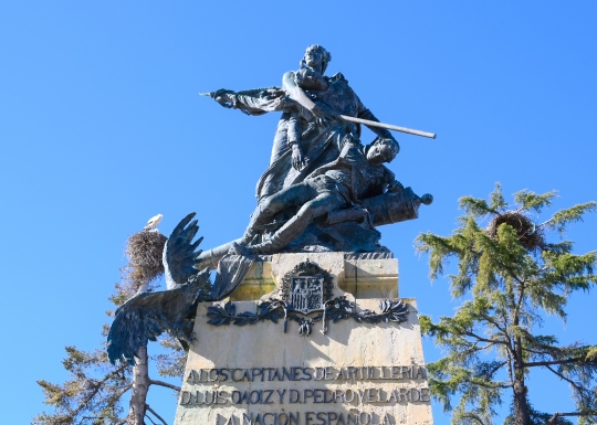 Monument to D. Luis Daoiz y Dom Pedro Velarde