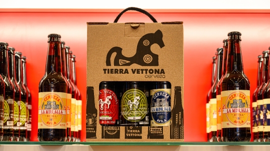 Package featuring a variety of local beers from the brand Tierra