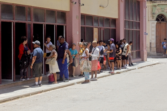 People Lining-Up Havana