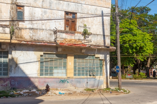 Run-Down Facade Havana