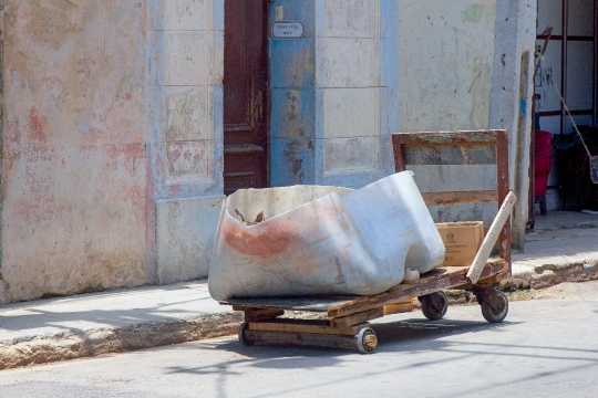 Rustic Cart in Havana Street