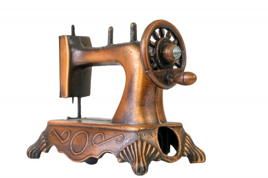 Small souvenir object of a sewing machine.