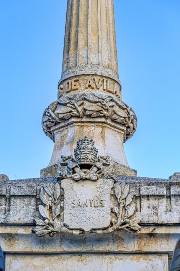 Stone architectural feature in the medieval statue of Santa Tere