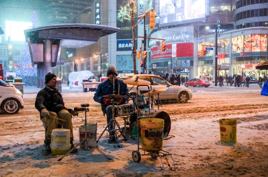 Street Performers in Yonge-Dundas Square