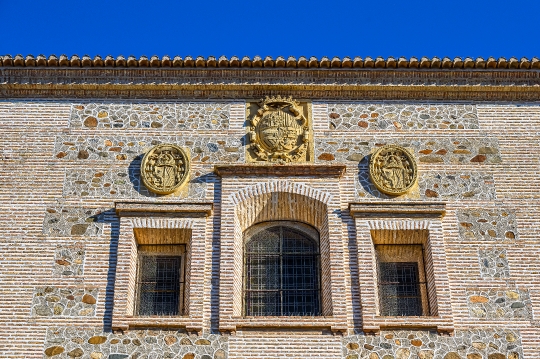 Symbols in Stone Wall 