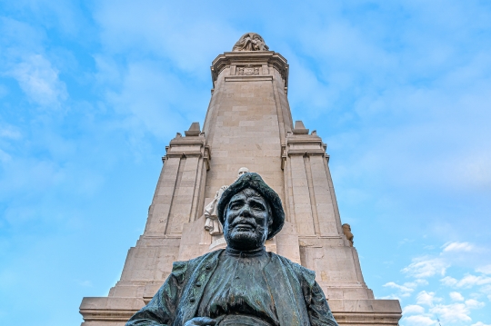 Symmetric view of the Sancho Panza  statue which is part of the