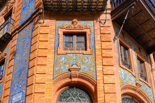 Tile decoration in old building in the former Calle de los Mante