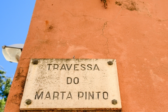 Travessa Do Marta Pinto Sign