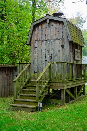 Wood Cabin